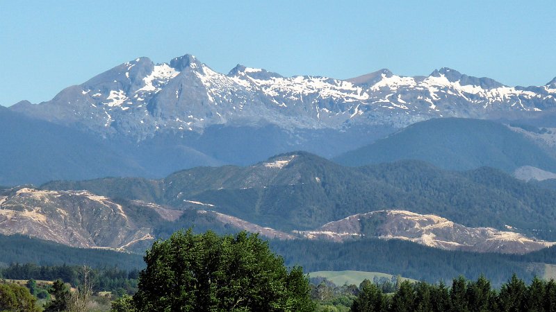 E (190) Mount Arthur (R) and The Twins (L).JPG